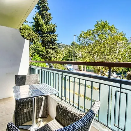 Bright And Calm Studio W Terrace In Close To Croisette - Welkeys *