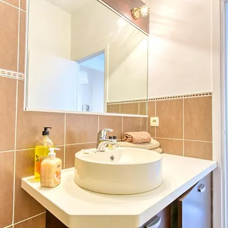 Bright And Calm Studio W Terrace In Close To Croisette - Welkeys * Cannes